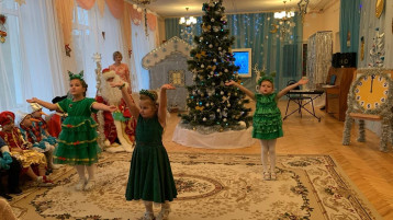 Новогодний утренник у детей старшего дошкольного возраста Новогодний утренник у детей старшего дошкольного возраста.